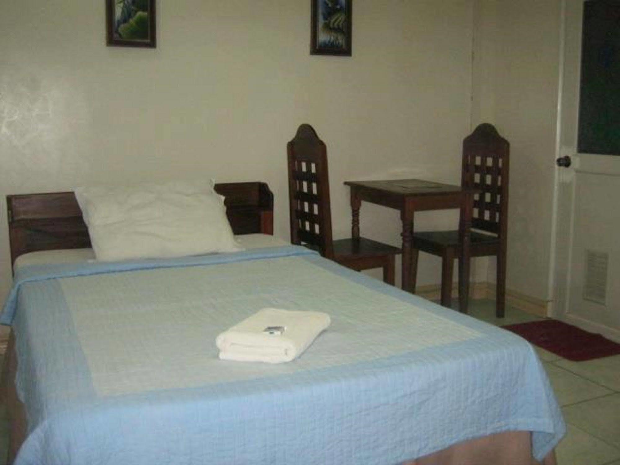 Liberty Park Pension Puerto Princesa Екстериор снимка