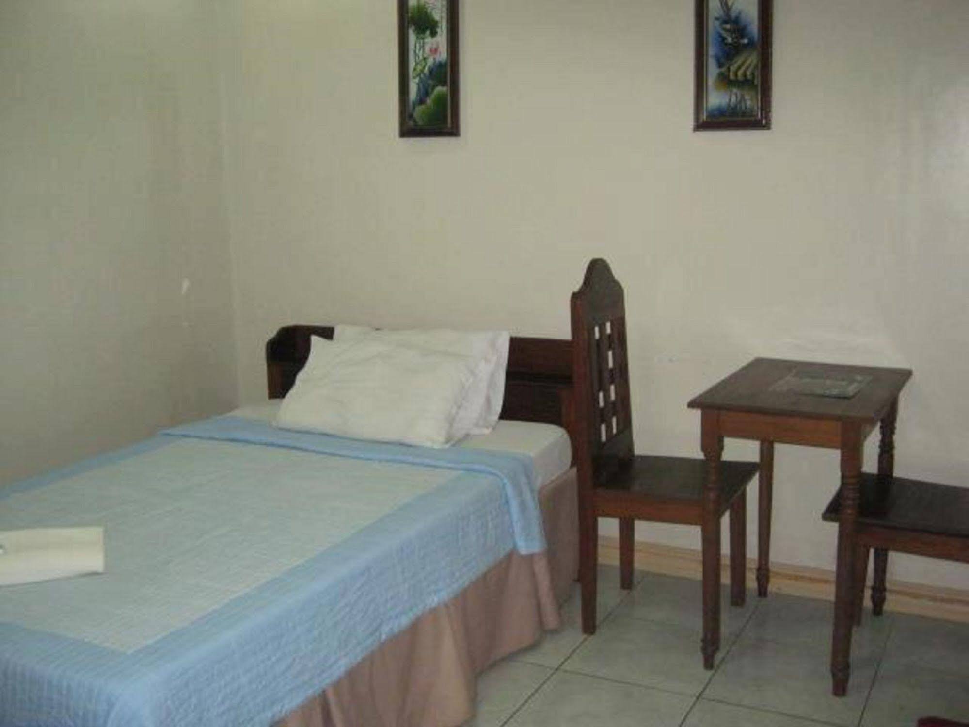 Liberty Park Pension Puerto Princesa Екстериор снимка